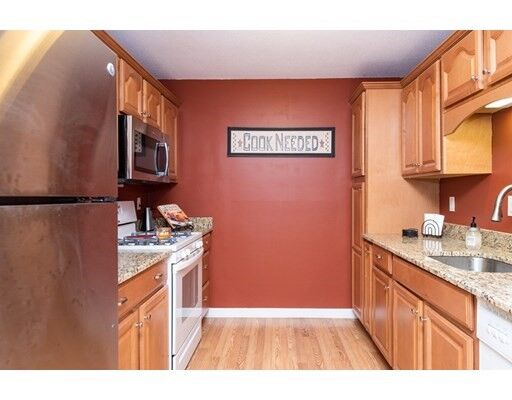 Property Photo:  3 Greenbriar Drive 303  MA 01864 