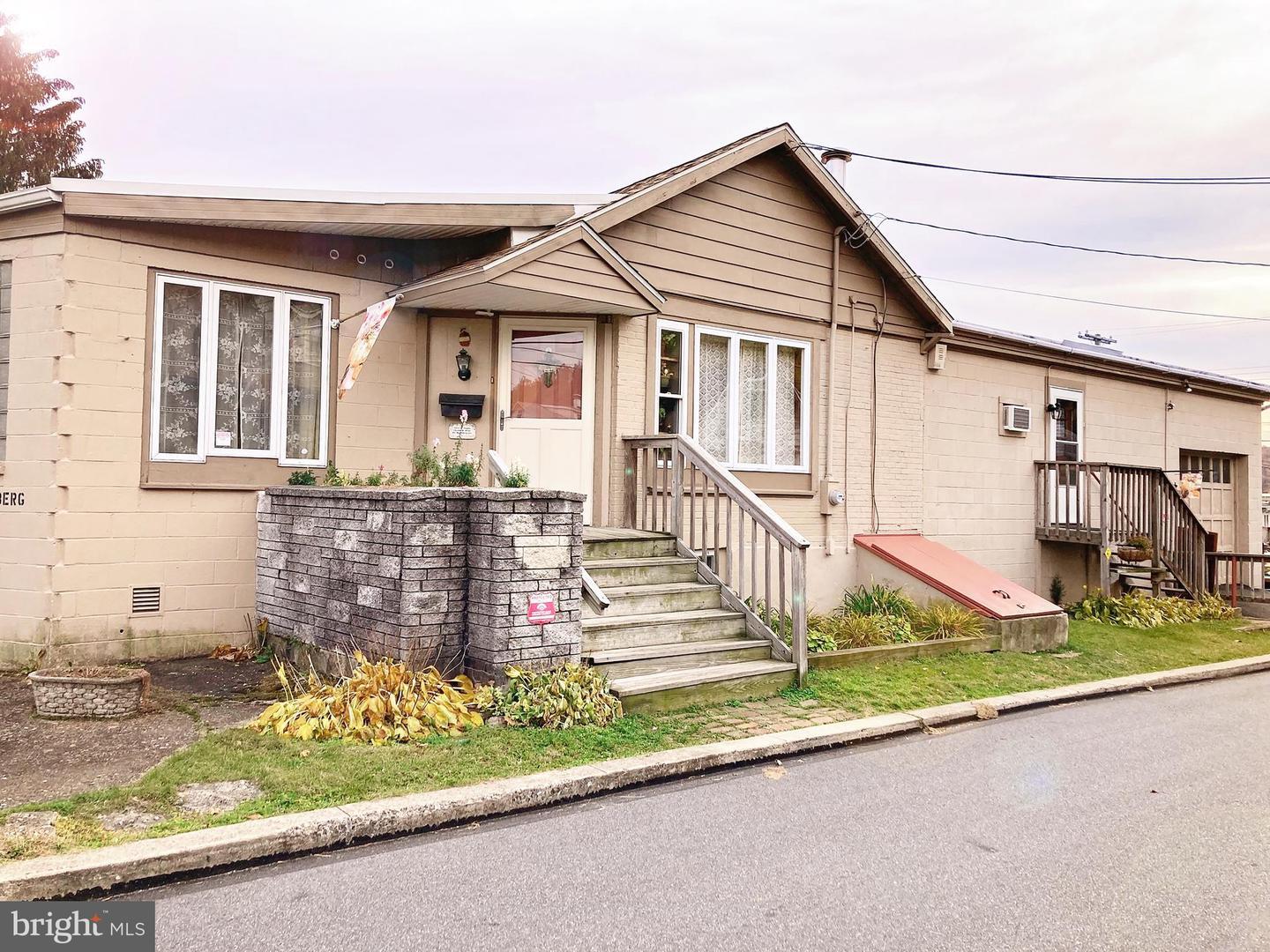 100 Heidelberg Avenue  Reading PA 19606 photo