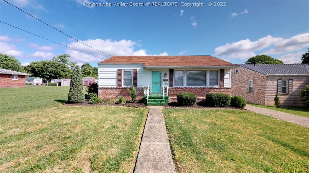 Property Photo: 1325 13th Street W WV 25143