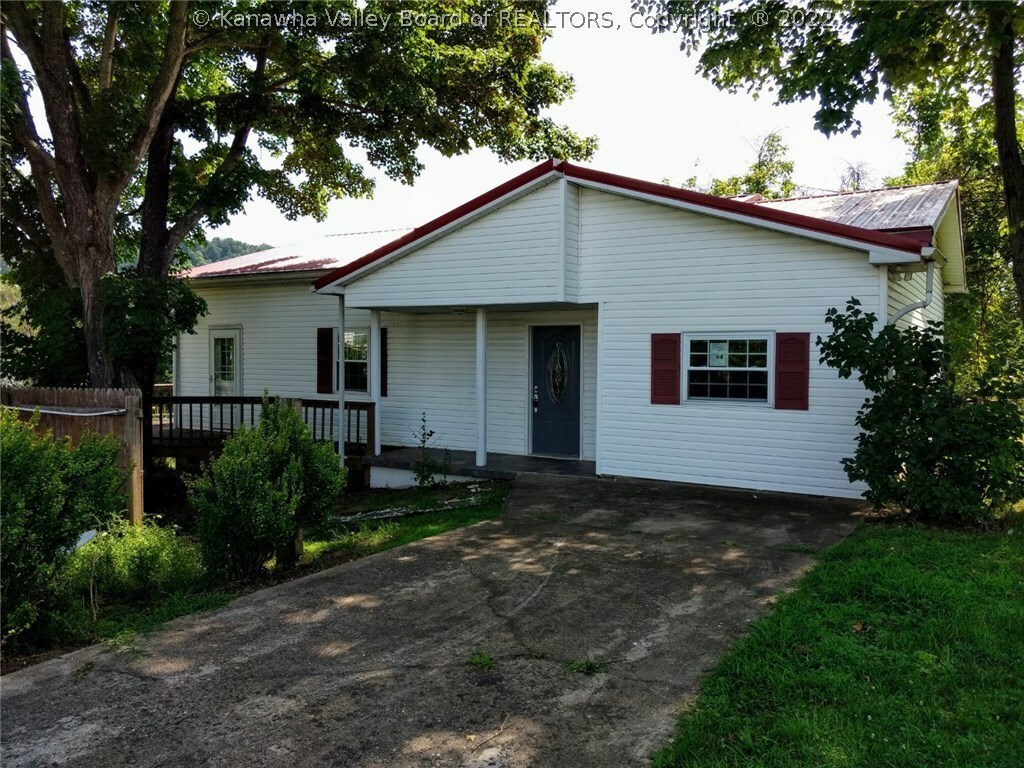 Property Photo: 5152 Covey Lane WV 25313