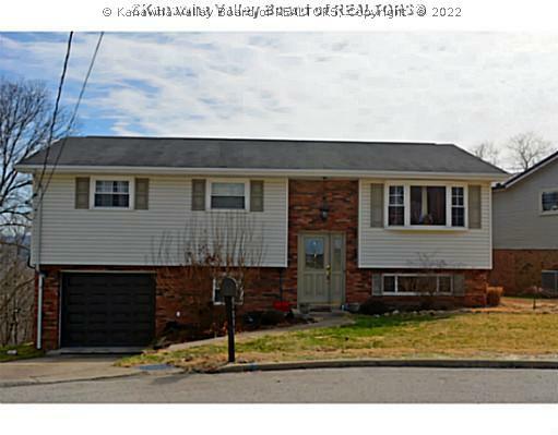 Property Photo: 1122 Ivywood Lane WV 25309
