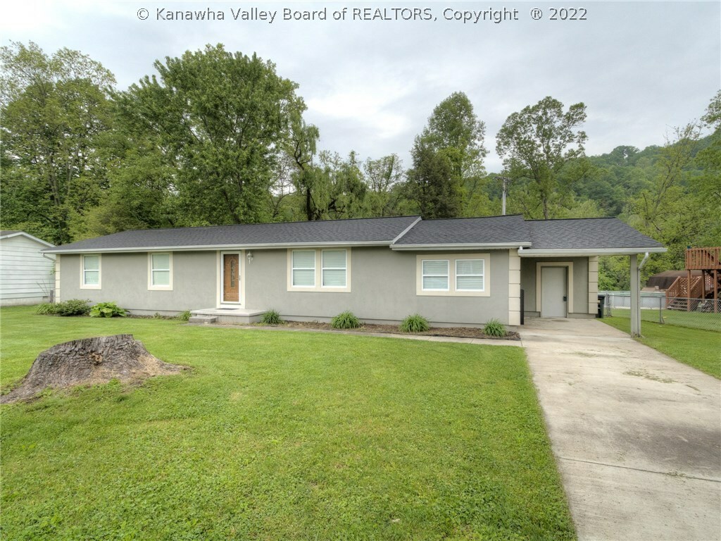 Property Photo: 2 Pinewood Circle WV 25177