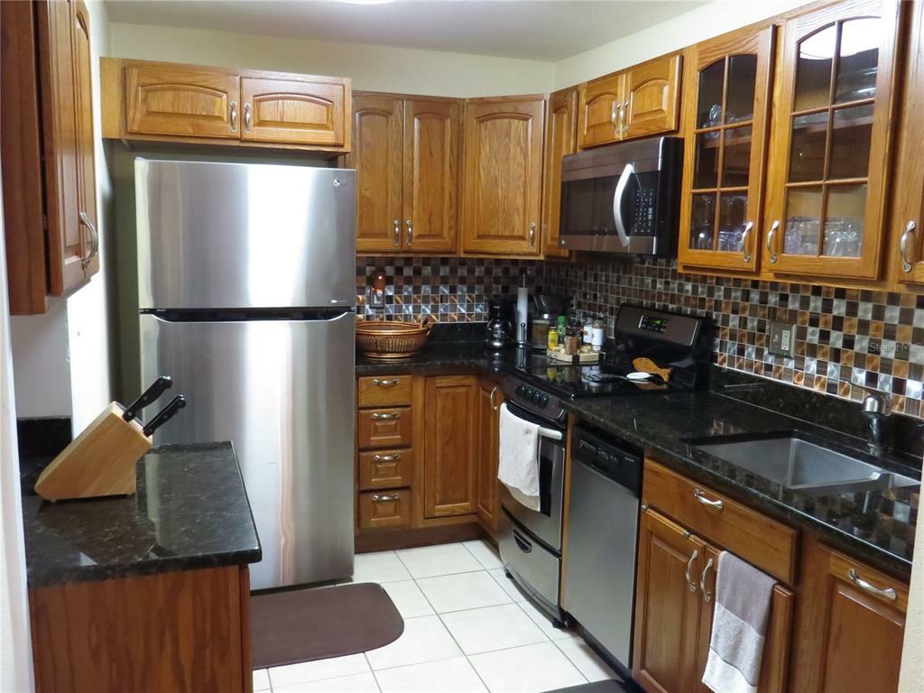 Property Photo:  4911 Coquina Key Drive SE B  FL 33705 