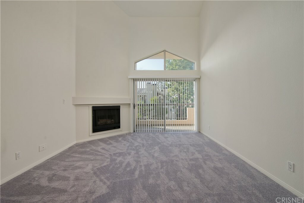 Property Photo:  5530 Owensmouth Avenue 328  CA 91367 