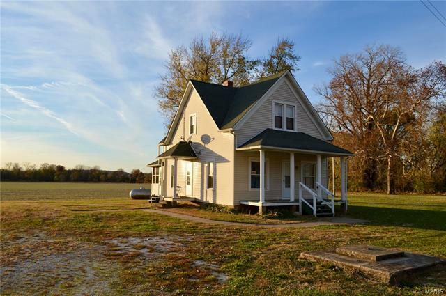 Property Photo: 17851 State Highway 100 62037