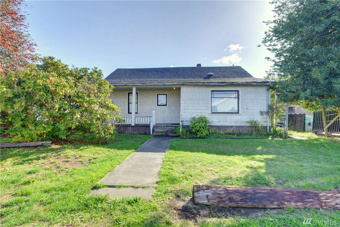 Property Photo:  1514 6th St  WA 98270 