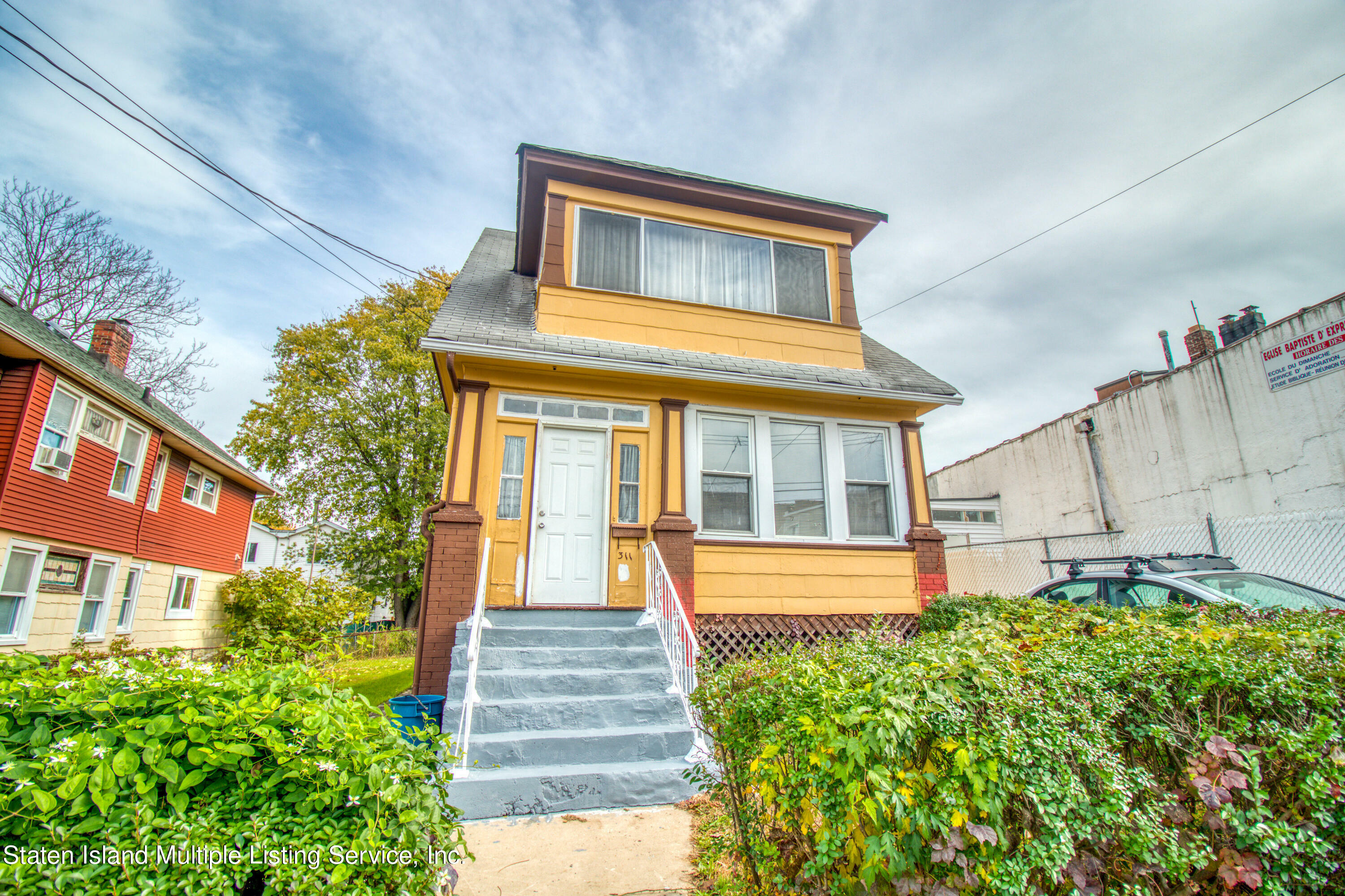 Property Photo:  311 Pelton Avenue  NY 10310 