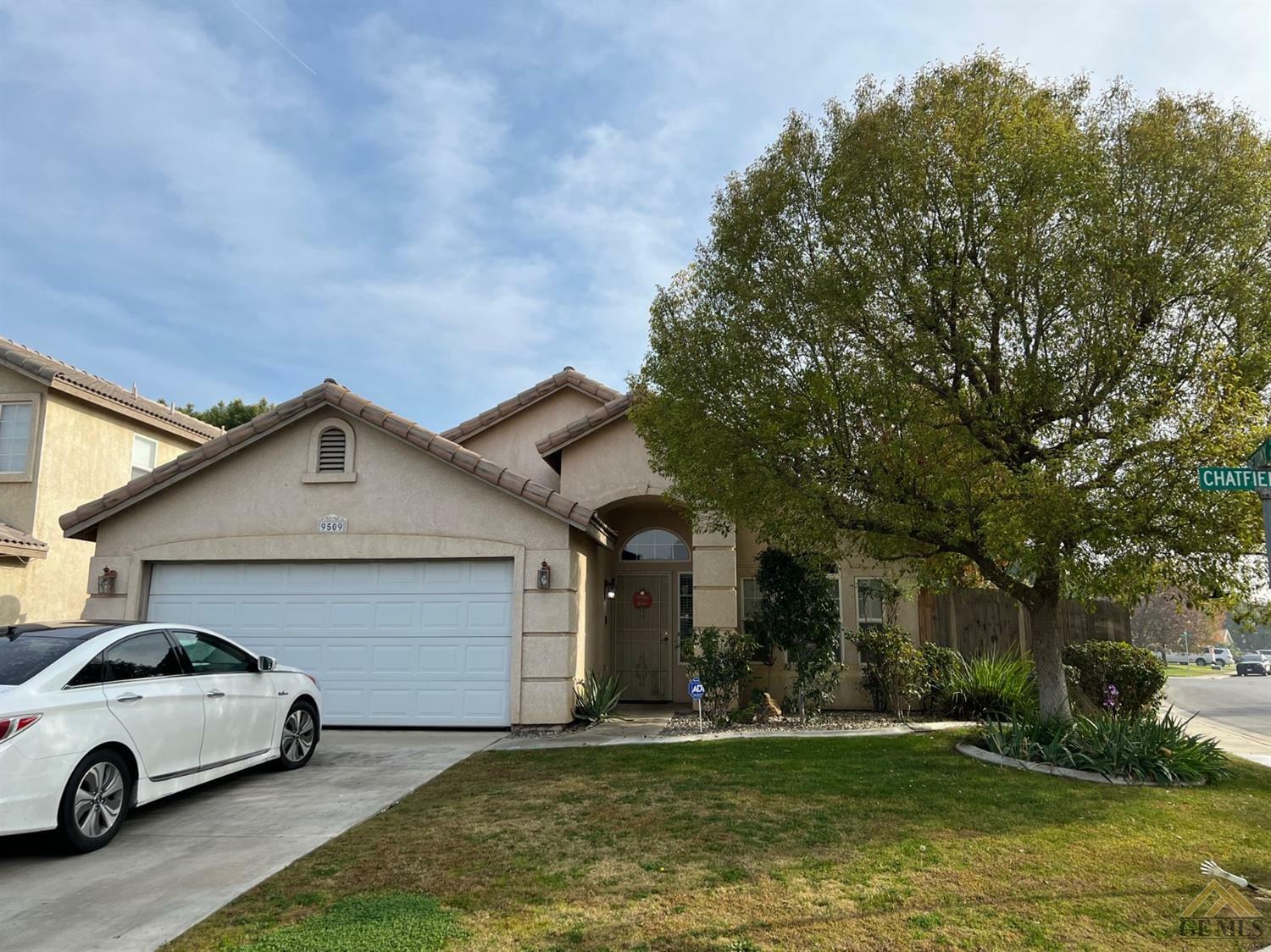 Property Photo:  9509 Chatfield Court  CA 93311 