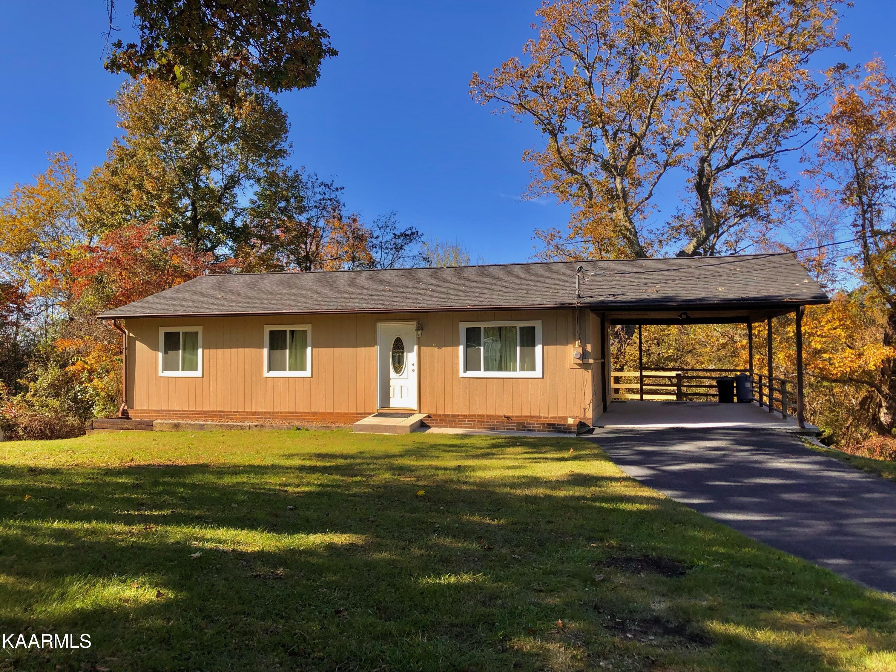 Property Photo: 813 W Ridgecrest Drive TN 37763
