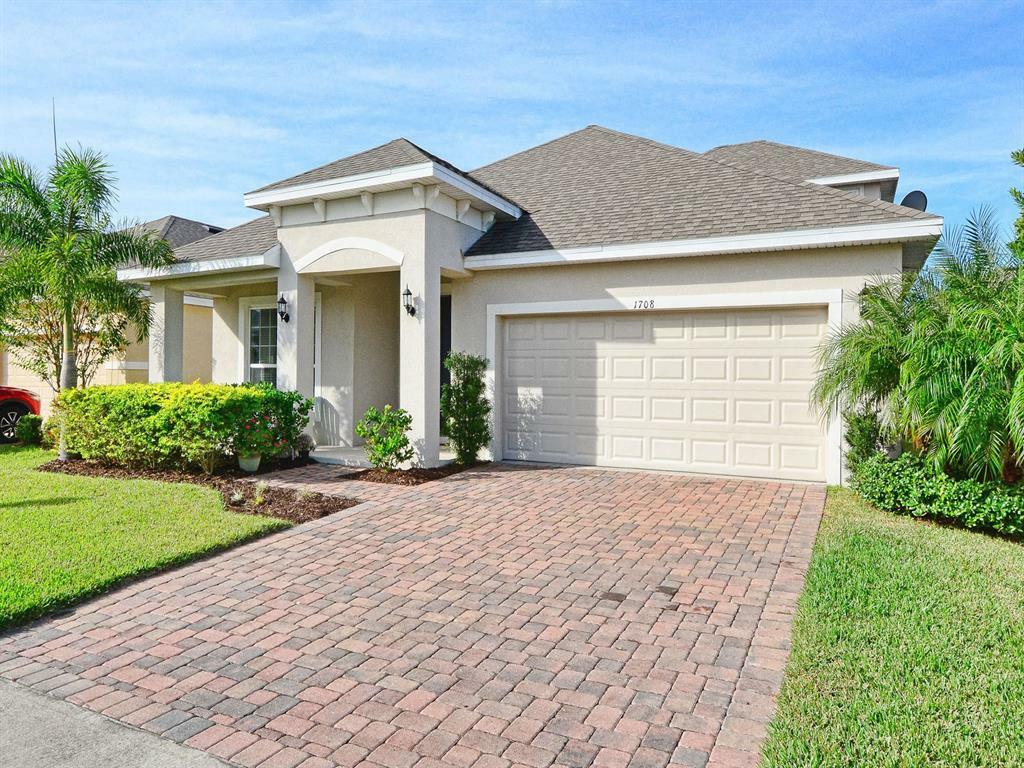Property Photo: 1708 Hawksbill Lane FL 34771