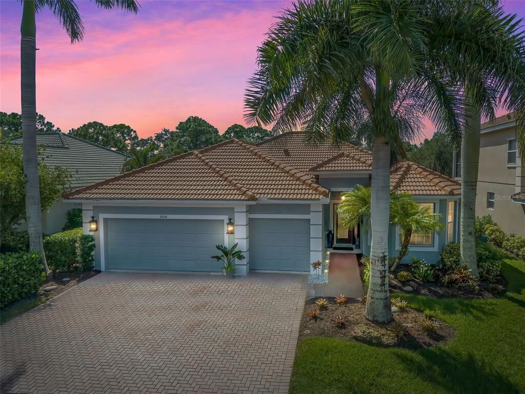 Property Photo: 11910 Granite Woods Loop FL 34292