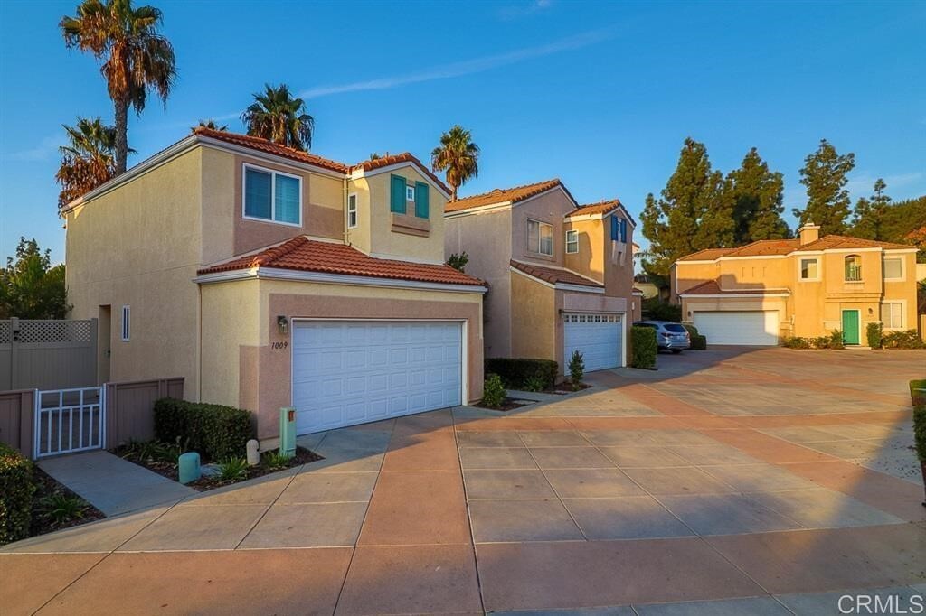 Property Photo: 1009 Caminito Estrella CA 91910