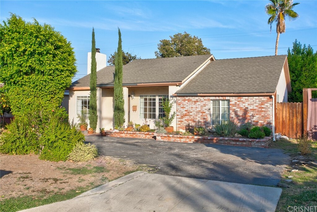 Property Photo:  6318 Nagle Avenue  CA 91401 