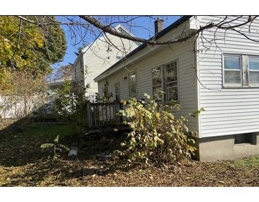 Property Photo:  895 Riverside Dr  MA 01844