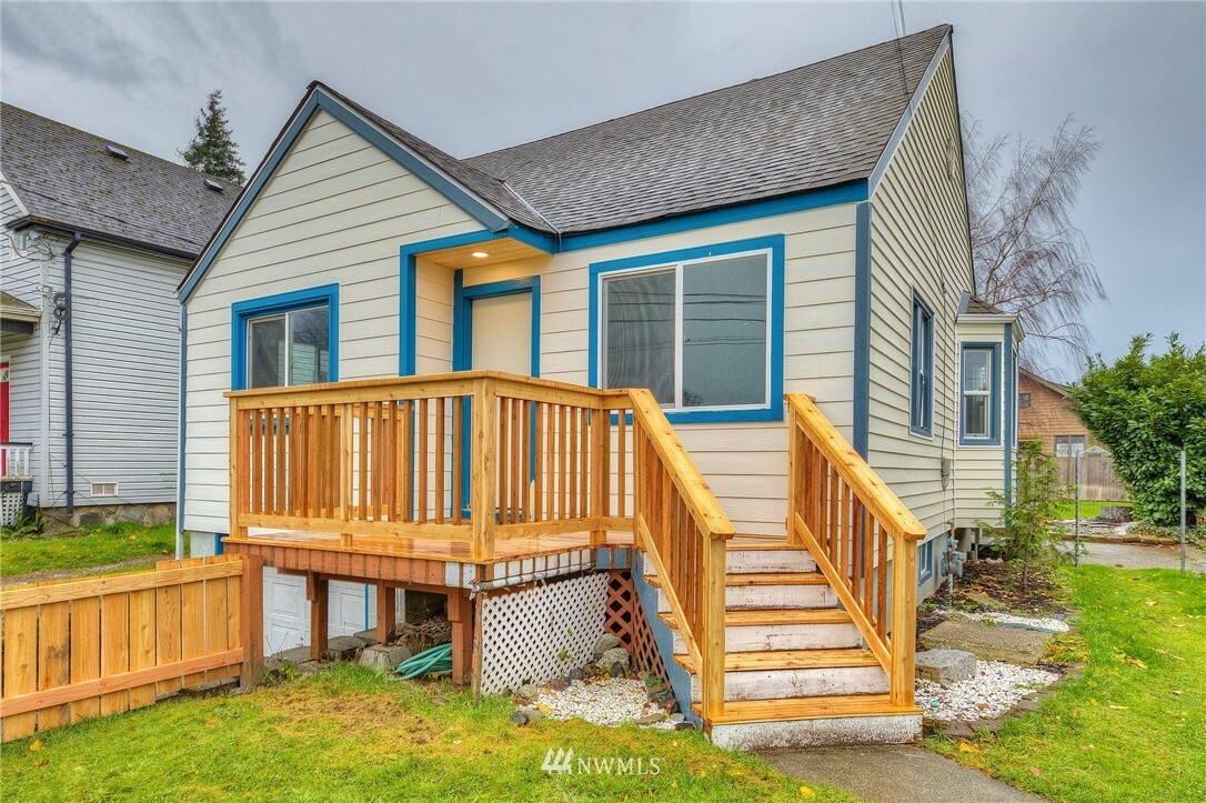 Property Photo:  4820 S Thompson Avenue  WA 98408 