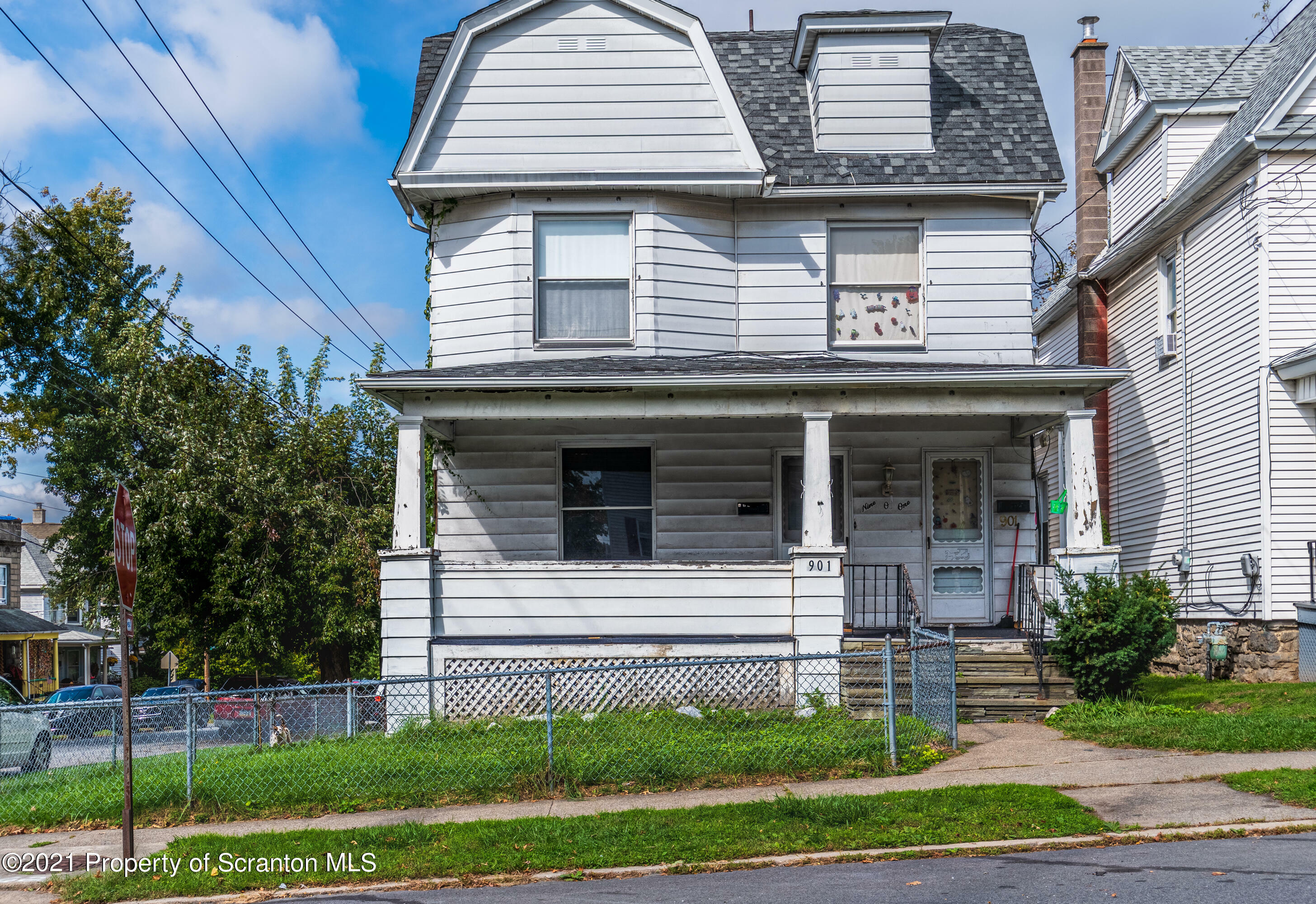 Property Photo:  901 Prescott Ave  PA 18509 