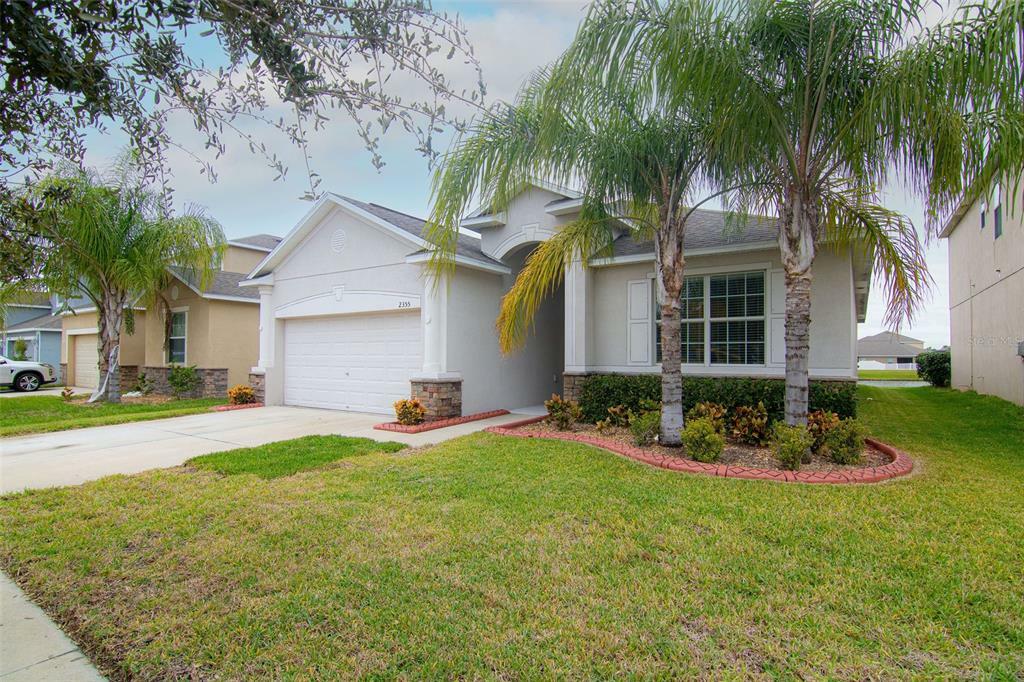 Property Photo:  2355 Dovesong Trace Drive  FL 33570 