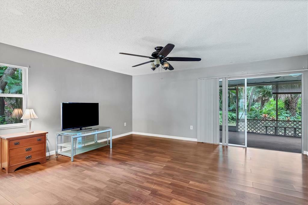 Property Photo:  4901 Village Gardens Drive 195  FL 34234 