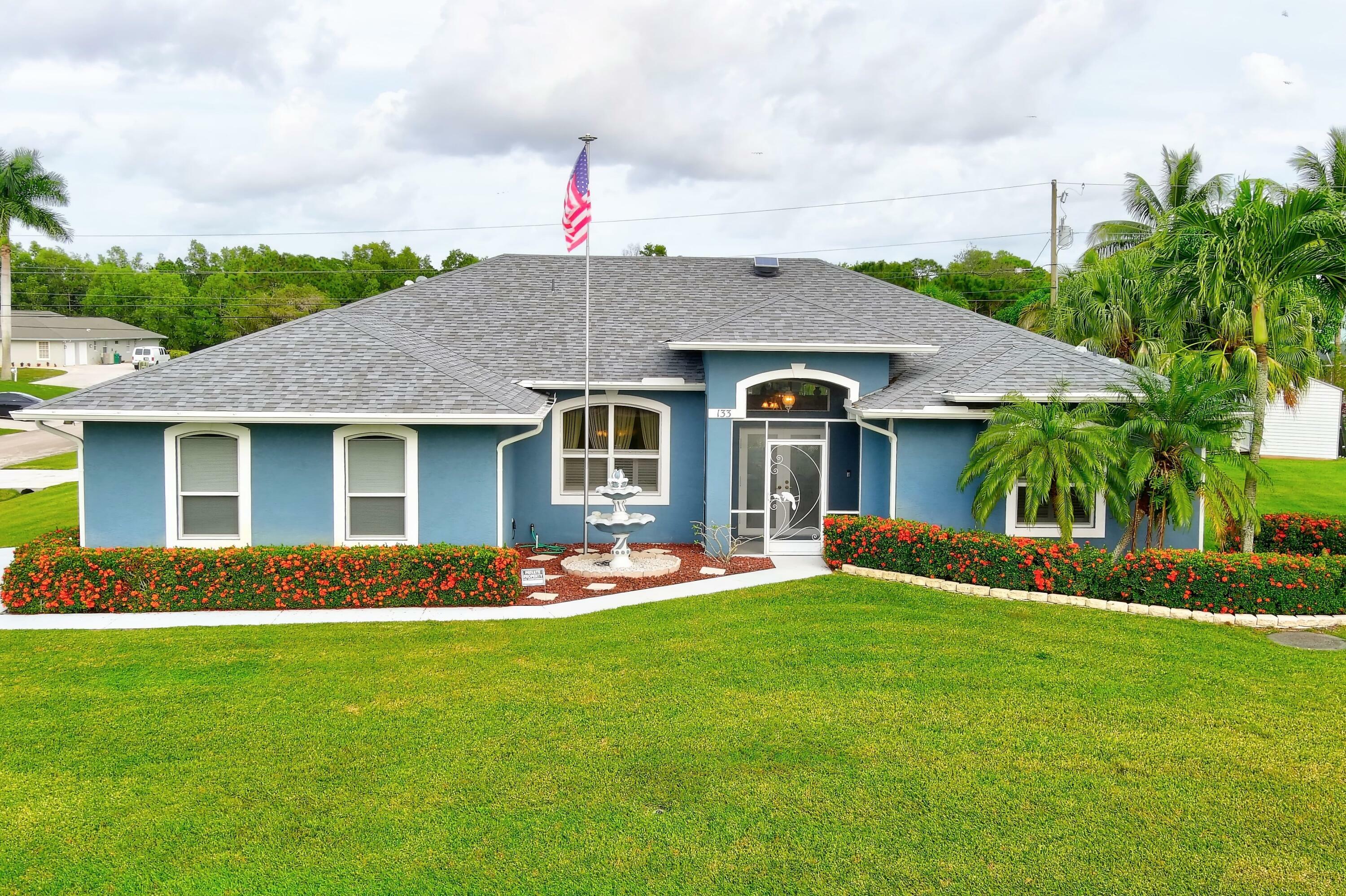 Property Photo:  133 SW Meade Circle  FL 34953 