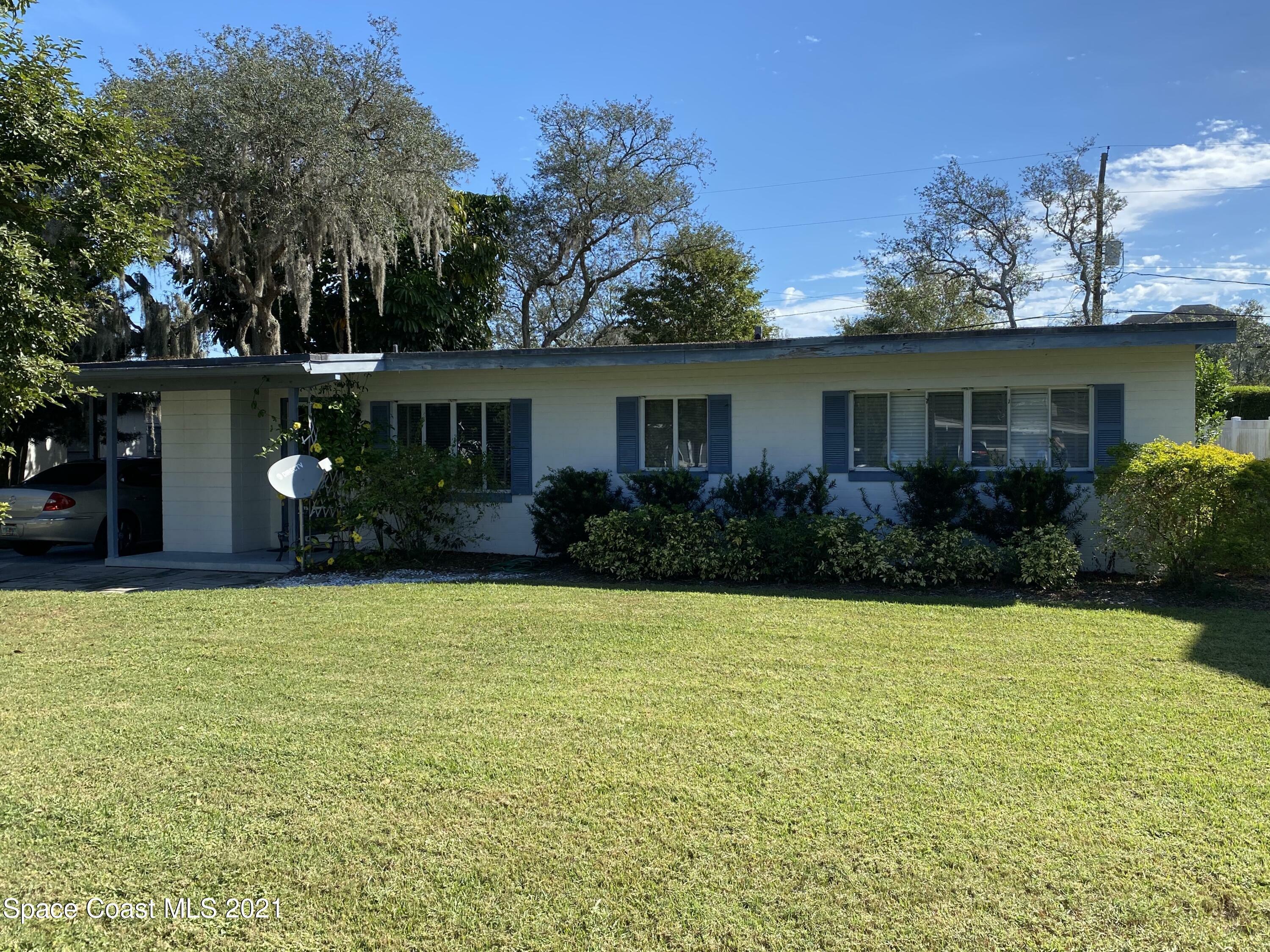 Property Photo:  2307 Mulbry Drive  FL 32789 