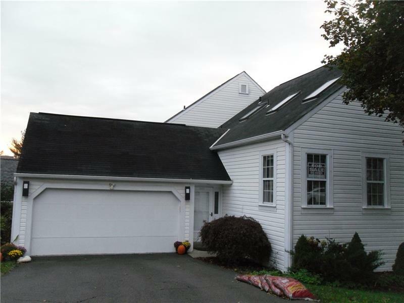 Property Photo:  2605 Hunters Point Ct. S  PA 15090 