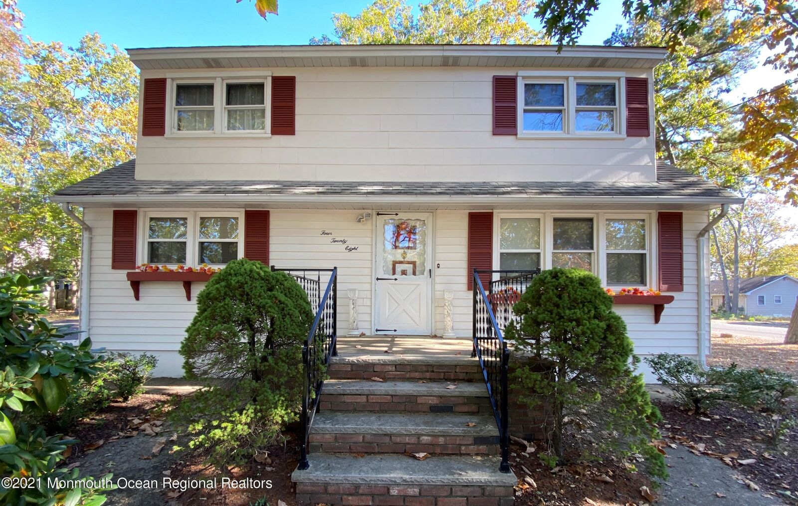 Property Photo:  428 Lake Barnegat Drive  NJ 08731 