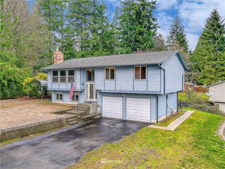 Property Photo:  7573 Old Military Road NE  WA 98311 