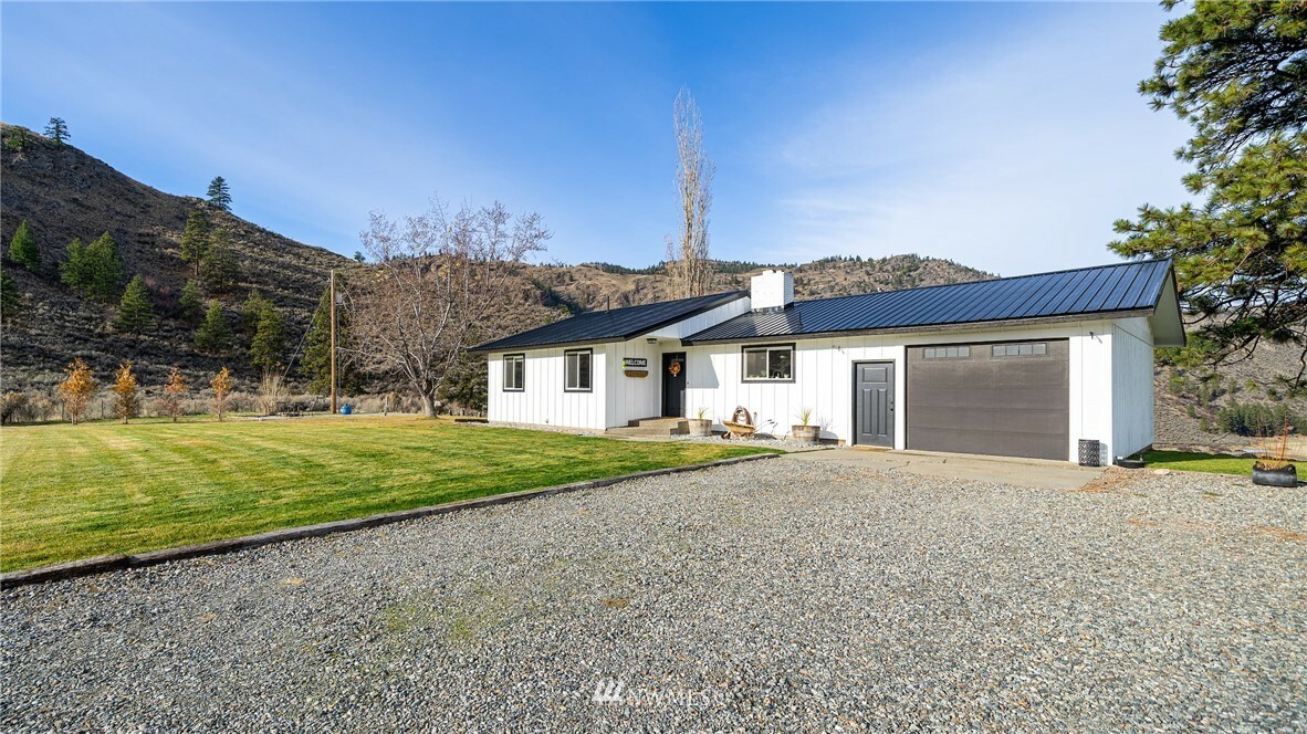 Property Photo:  189 Dry Coulee Road  WA 98840 