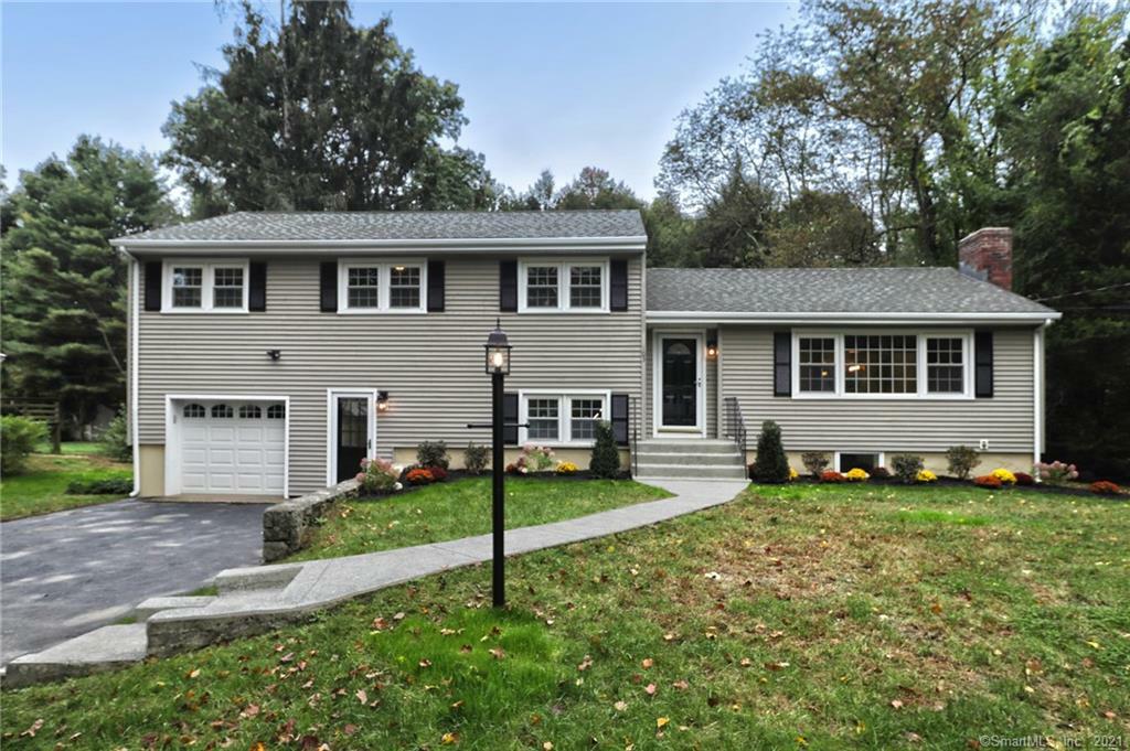 Property Photo: 103 Weeping Willow Lane CT 06825