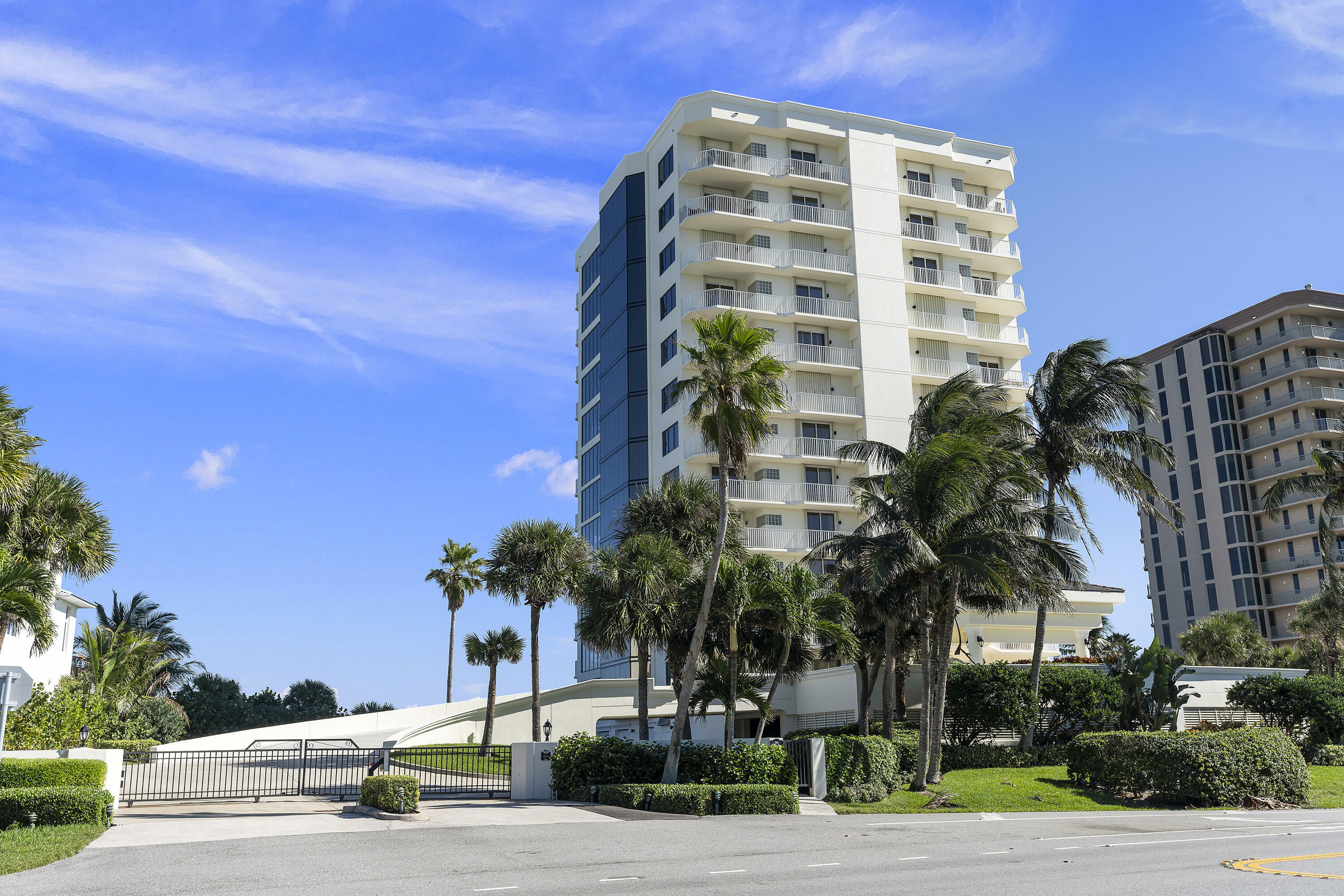 Property Photo:  4400 N Highway A1a 6 South  FL 34949 