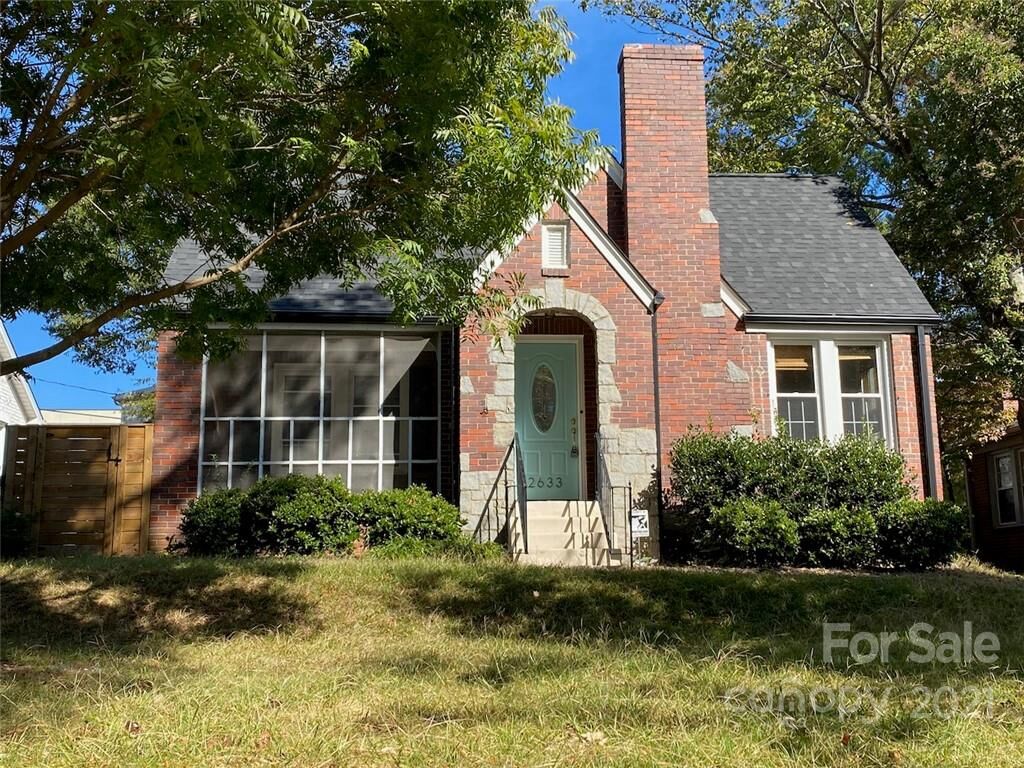 Property Photo:  2633 Commonwealth Avenue  NC 28205 