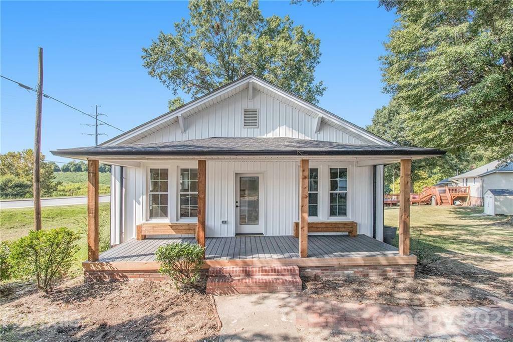 Property Photo:  501 Forest Avenue  NC 28081 