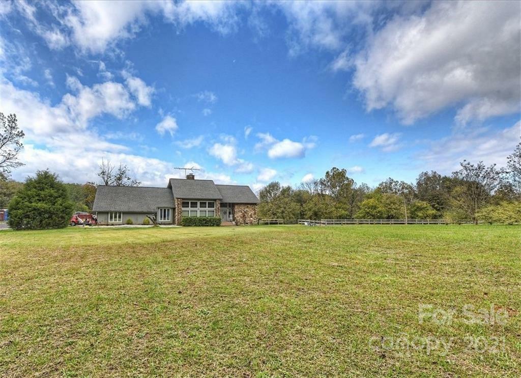 Property Photo:  5908 Potter Road  NC 28173 