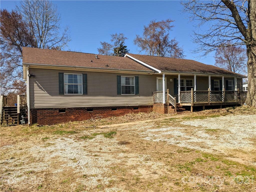 Property Photo: 340 Michaels Road 8 NC 27028
