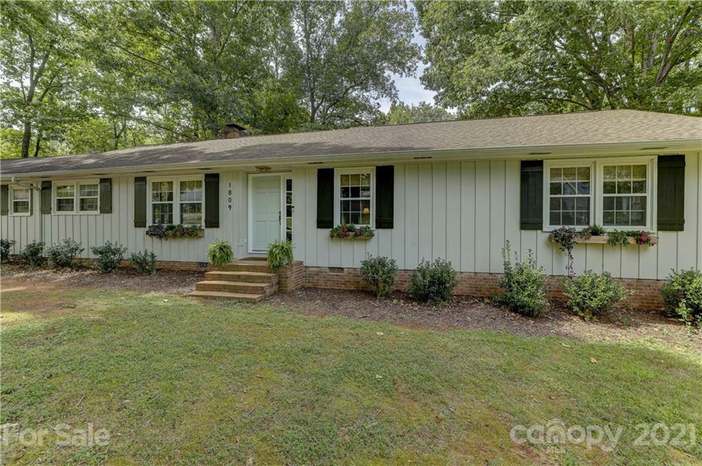 Property Photo:  1809 Timberlake Drive  SC 29732 