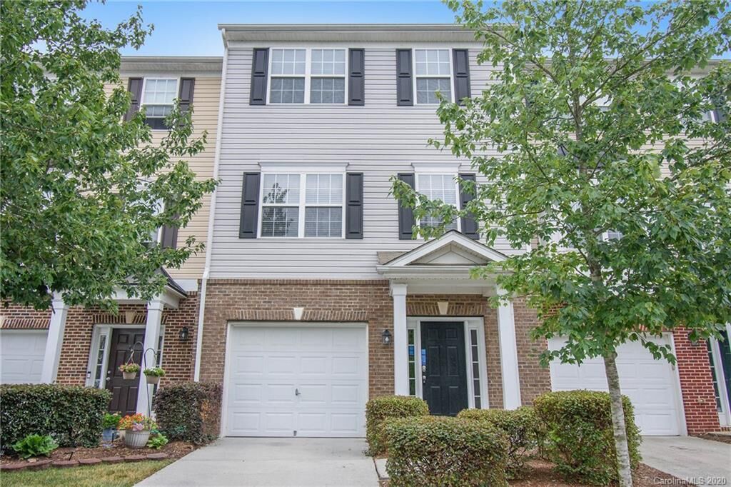 Property Photo: 9781 Walkers Glen Drive NC 28027