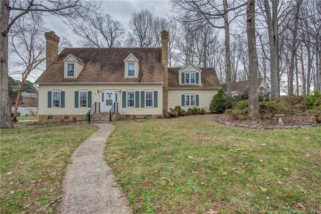 Property Photo:  821 Dare Court  NC 28054 