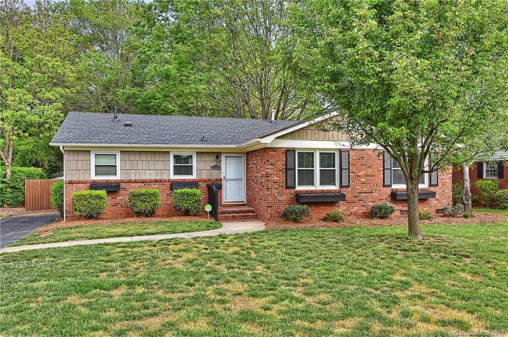 Property Photo: 6118 Montpelier Road NC 28210