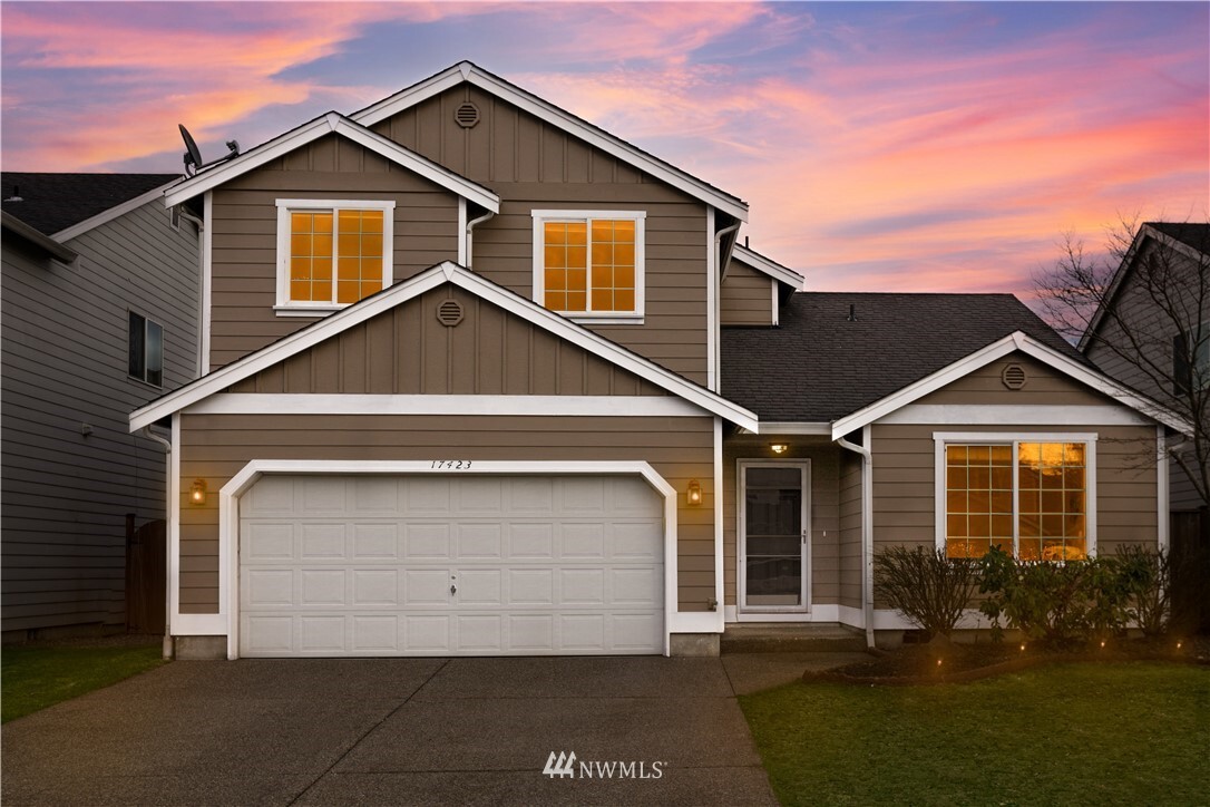 Property Photo: 17423 89th Avenue E WA 98375