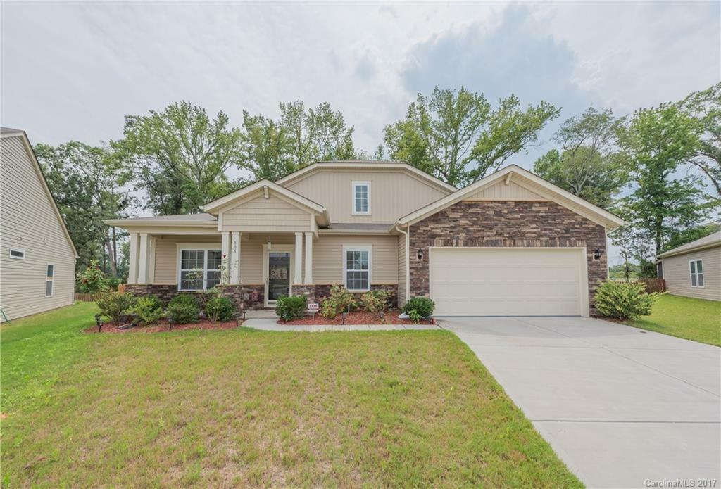 Property Photo: 805 Scenic Way NC 28104