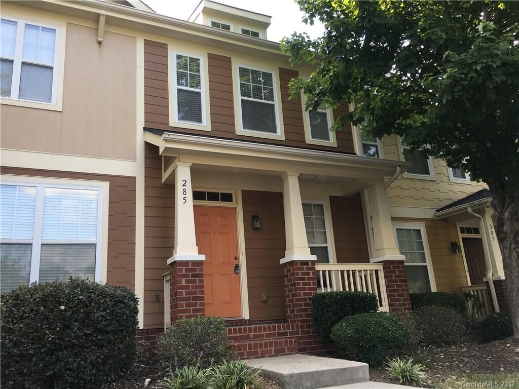 Property Photo: 285 Hurston Circle 285 NC 28208