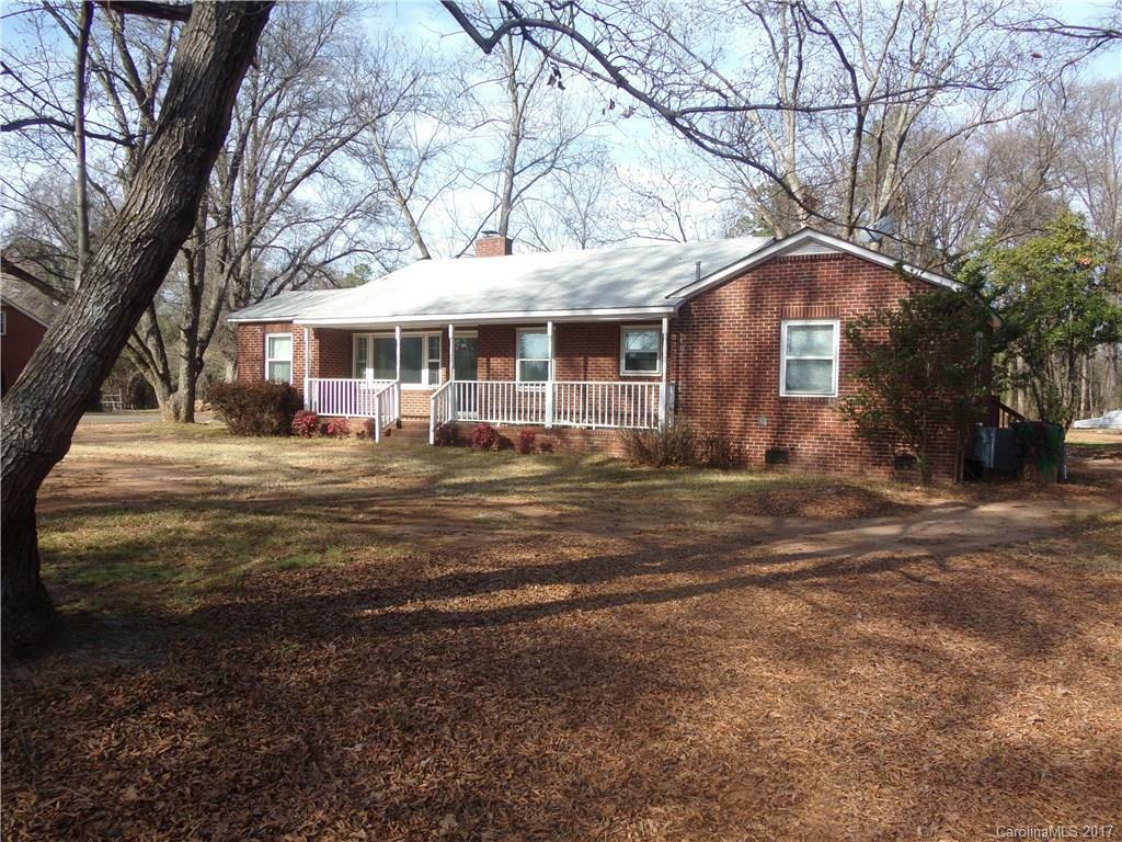 Property Photo:  5914 Tuckaseegee Road  NC 28208 