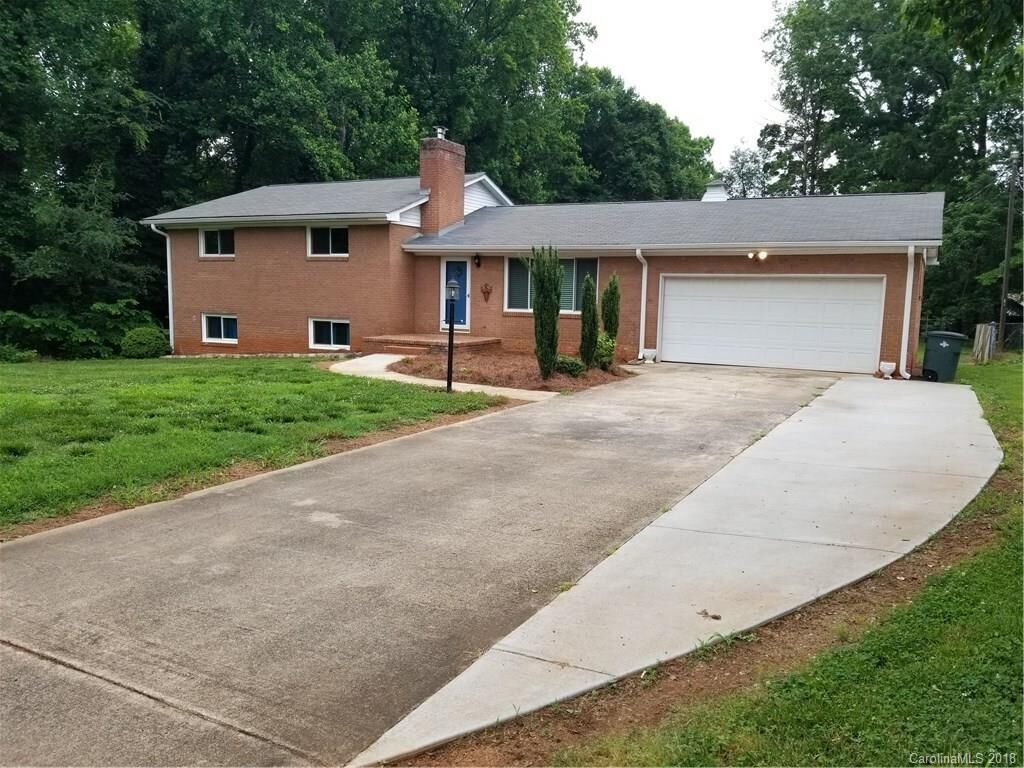 Property Photo:  1022 Terrace Drive  NC 28146 