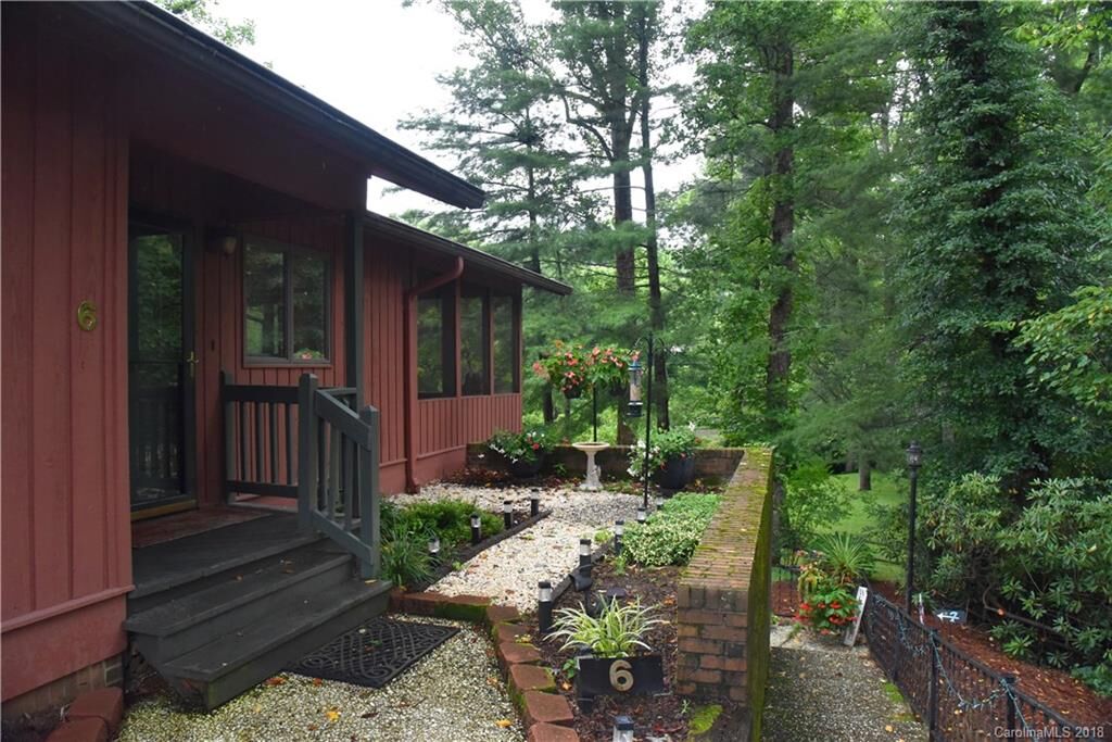 Property Photo: 68 Oak Creek Lane NC 28739