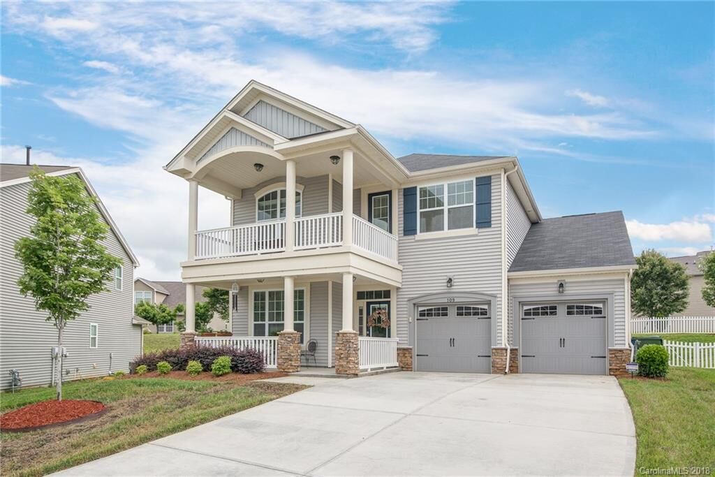 Property Photo: 109 Seedling Court NC 28120