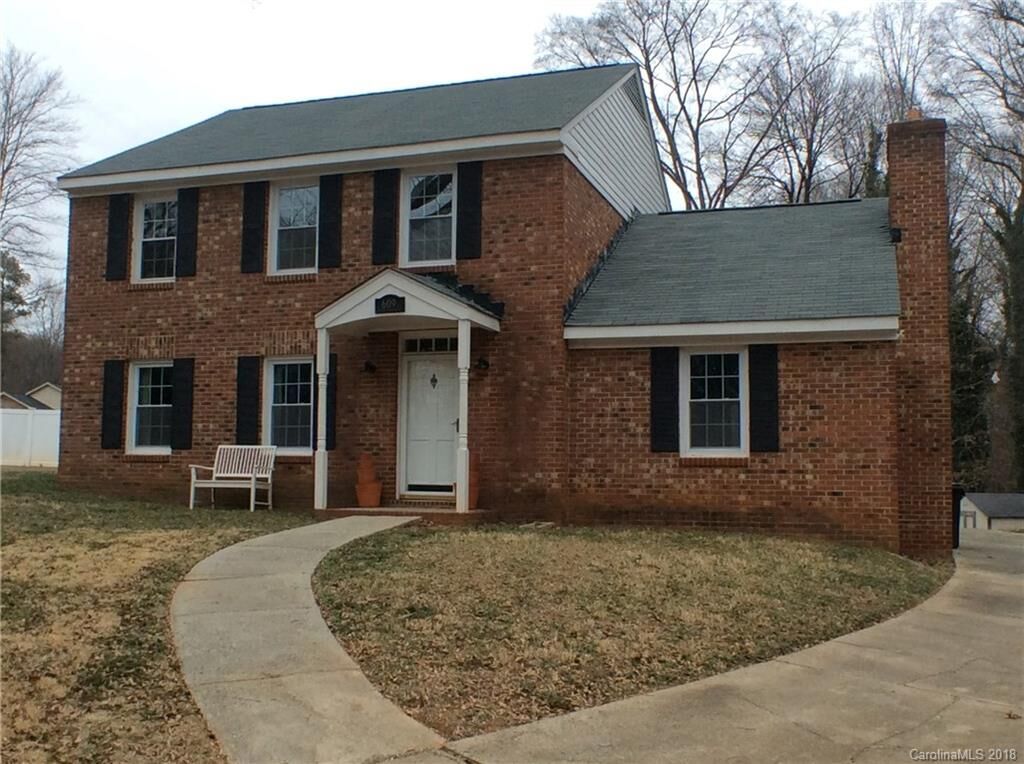 Property Photo: 609 Ridgeway Drive NC 28012