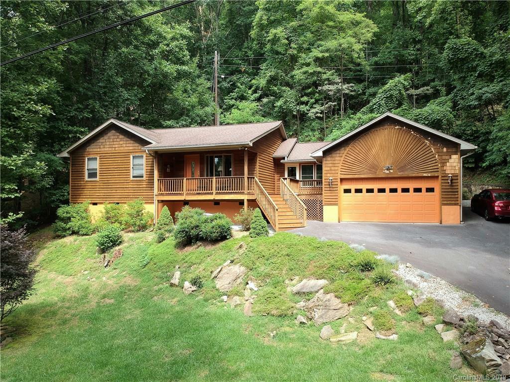 Property Photo:  38 Sleepy Hollow Drive  NC 28751 