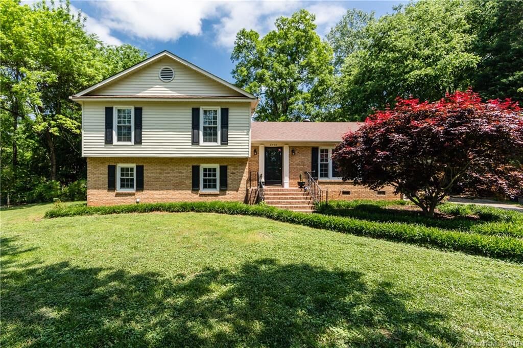 Property Photo: 2720 Kennetuck Court NC 28273