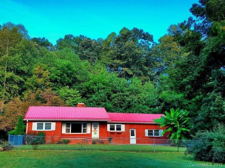 Property Photo:  849 Fairview Road  NC 28752 