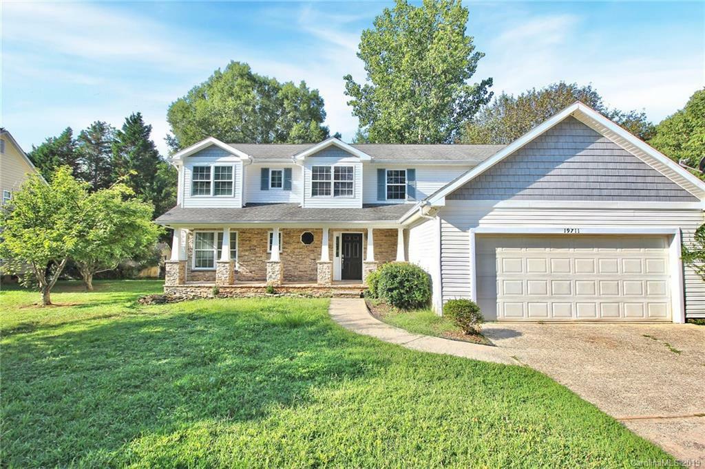Property Photo: 19711 Coachmans Trace NC 28031